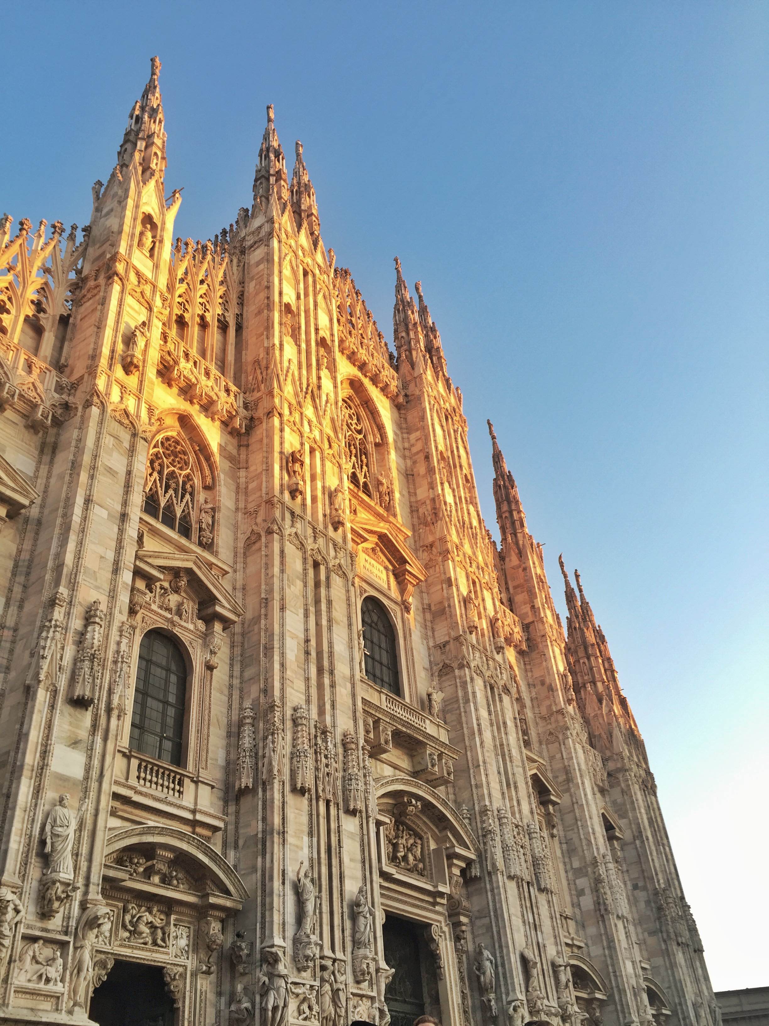 Duomo Meydanı – Milano Gezilecek Yerler